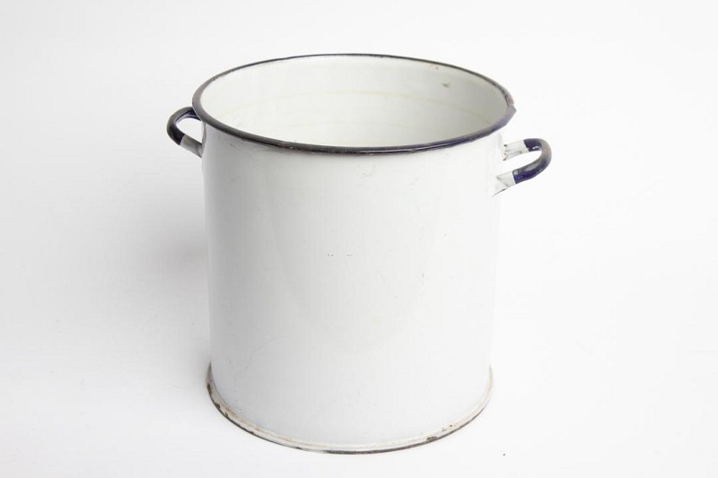 Pot with Handles in Enamel Small